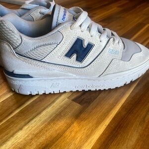 New Balance 550